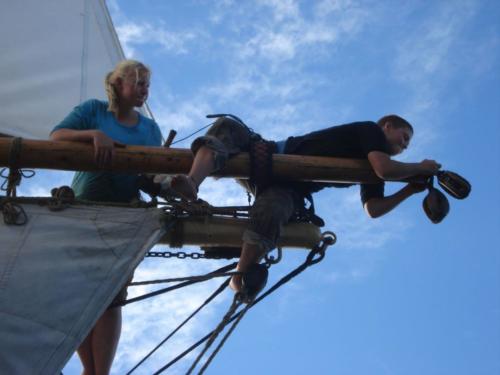 Picton_Julie and Paula rigging the stuns'l boom